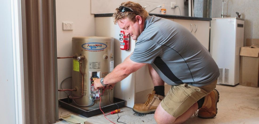 how long does a water heater take to heat up